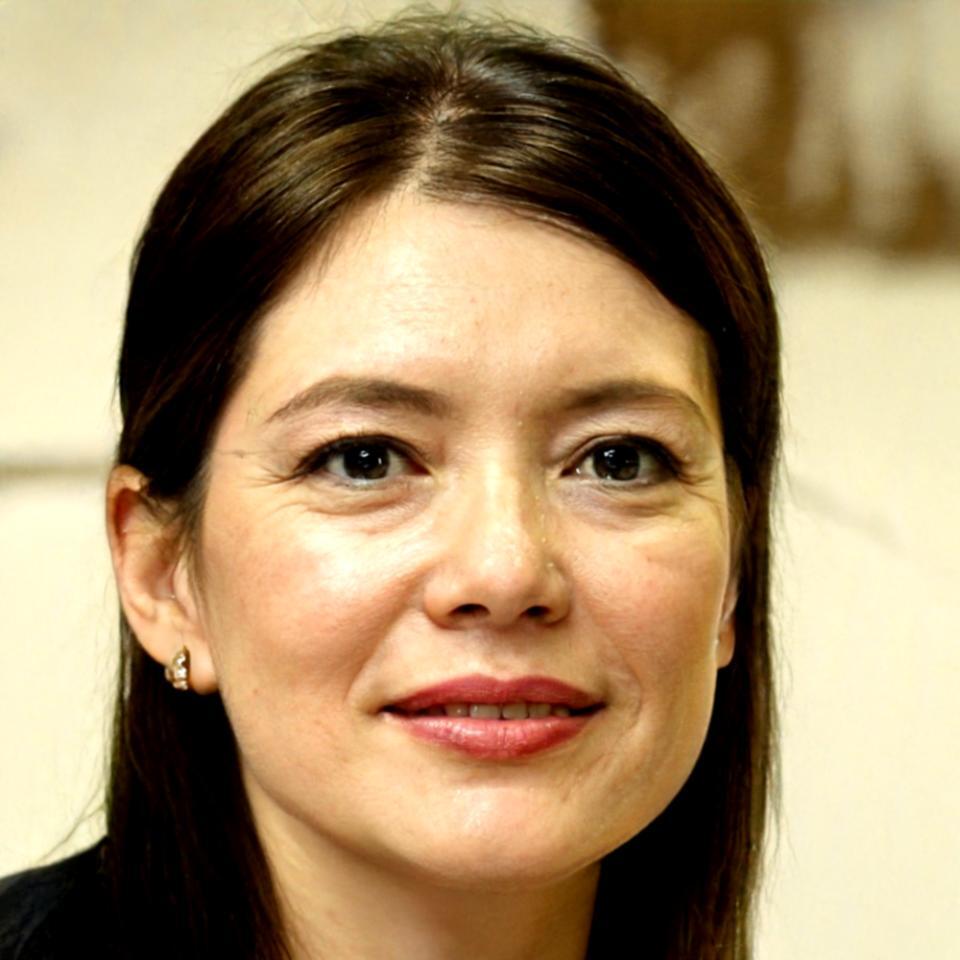 Instructor Siobhan Gallagher